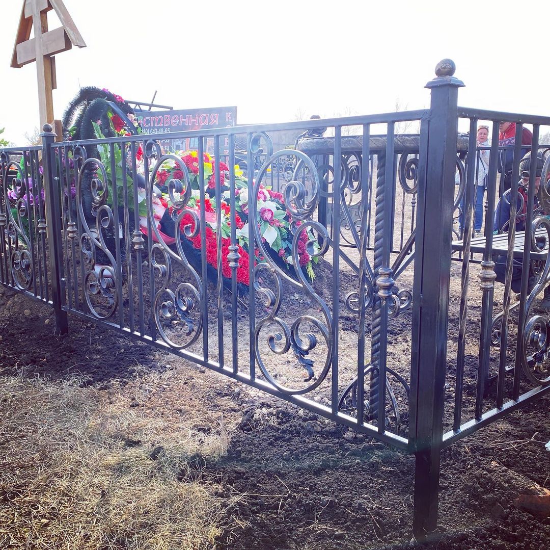 Металлические кресты и комбинированные решения